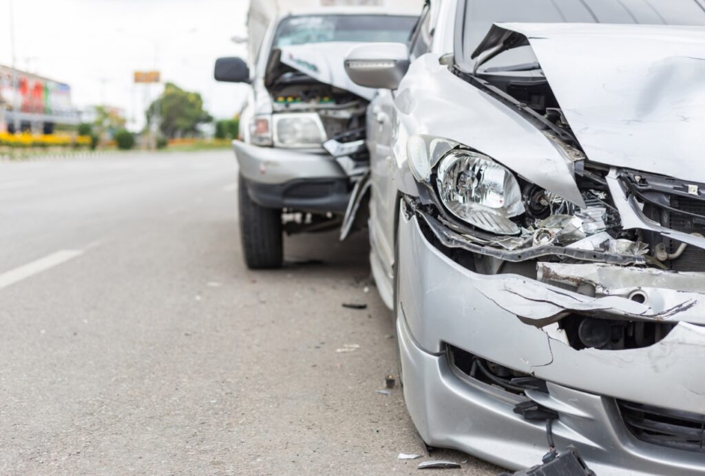Przerażający wypadek drogowy na trasie Przycłapy-Mierzyce: 4 osoby z ranami